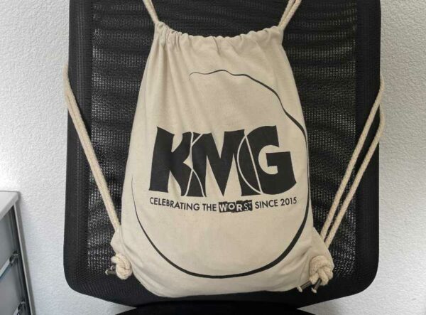 KMG-Turnbeutel: Celebrating the Worst